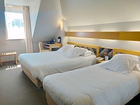 Comfort Triple Room with One Queen Bed and One Single Bed - Non-Smoking