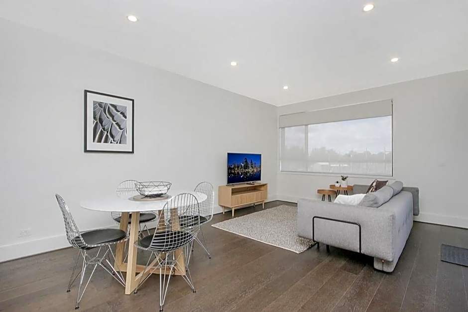 Accommodate Canberra - The Prince