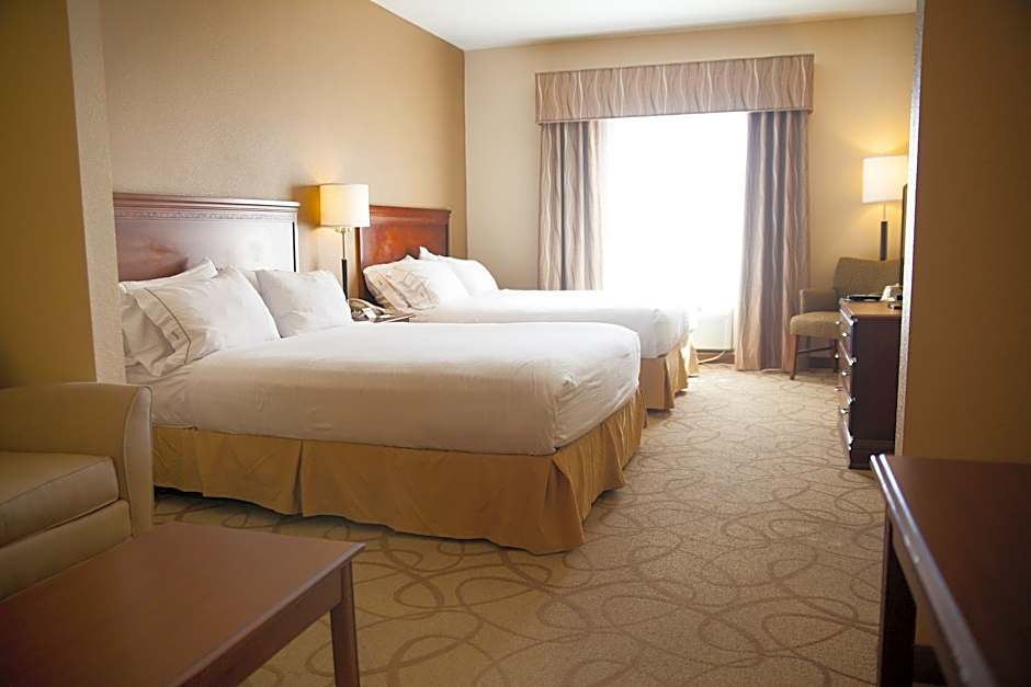 Photo 1 of 2 of Standard 2 Queen Beds, Hearing Accessible