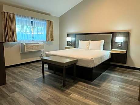 Executive Huron King Suite - Non-Smoking