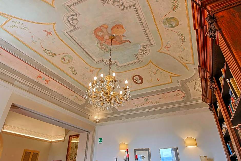 Hotel Villa Sermolli