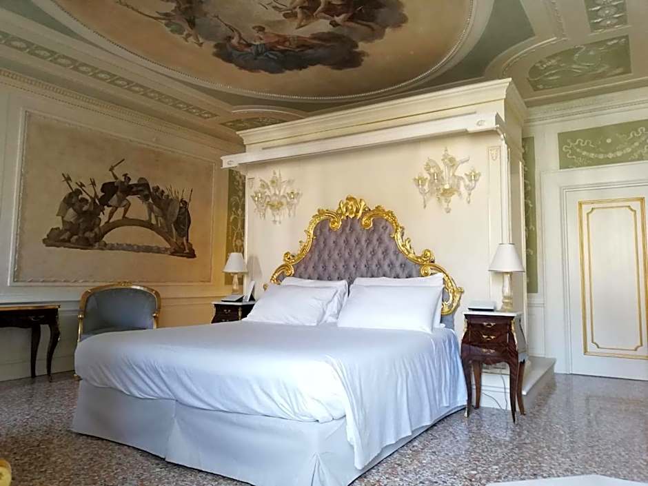 Ca' Bonfadini Historic Experience