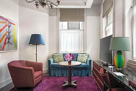 One Bedroom Corner Suite