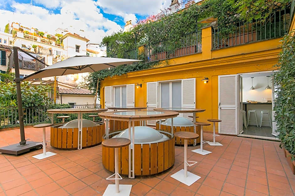 Trevi Contemporary Suite