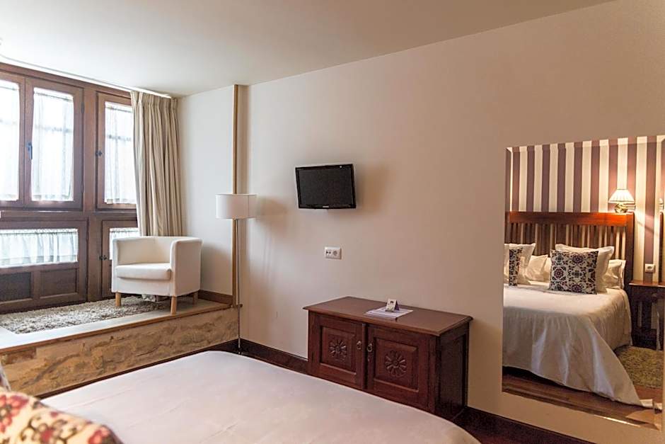 Photo 1 of 16 of Double Room with Hydromassage Bath