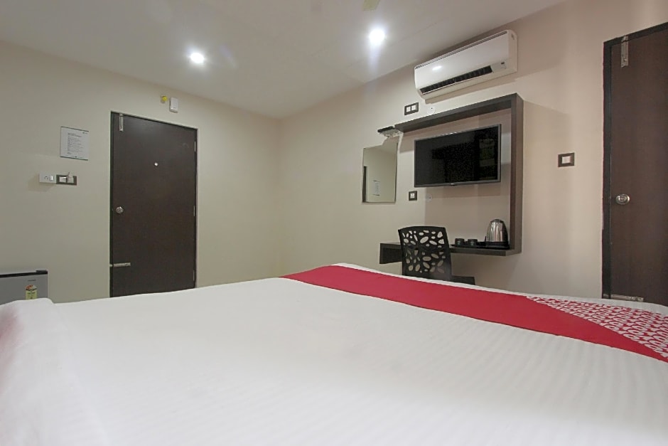 OYO 14520 Habitat Hotel & Suites