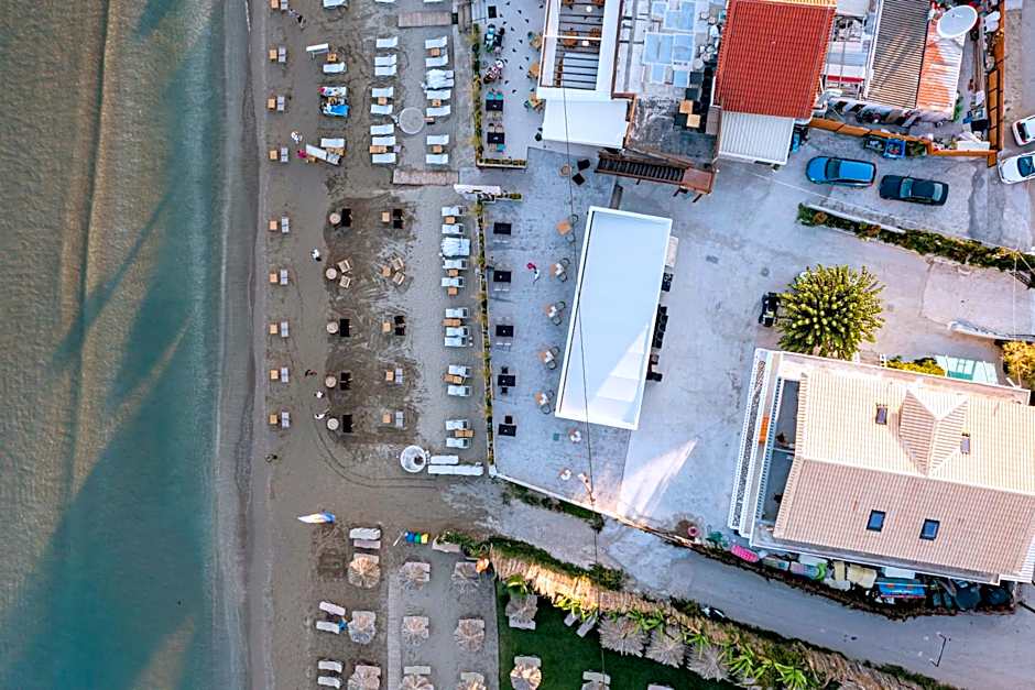 Horizon Apartments - Beachfront Luxury, by ZanteWize