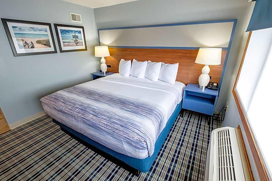 AmericInn by Wyndham Sturgeon Bay