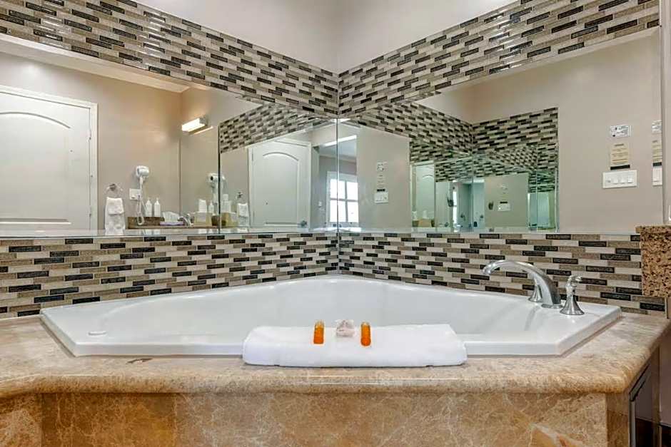 Diamond Bell Inn & Suites