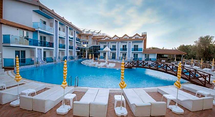 Ocean Blue High Class Hotel