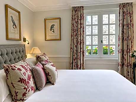 Elegance Room