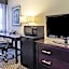 La Quinta Inn & Suites by Wyndham Oshkosh