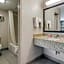Econo Lodge Inn & Suites Enid South