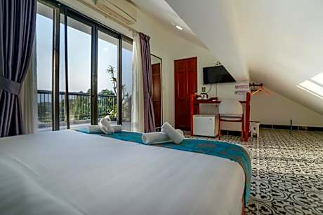 Double Room with Mountain View