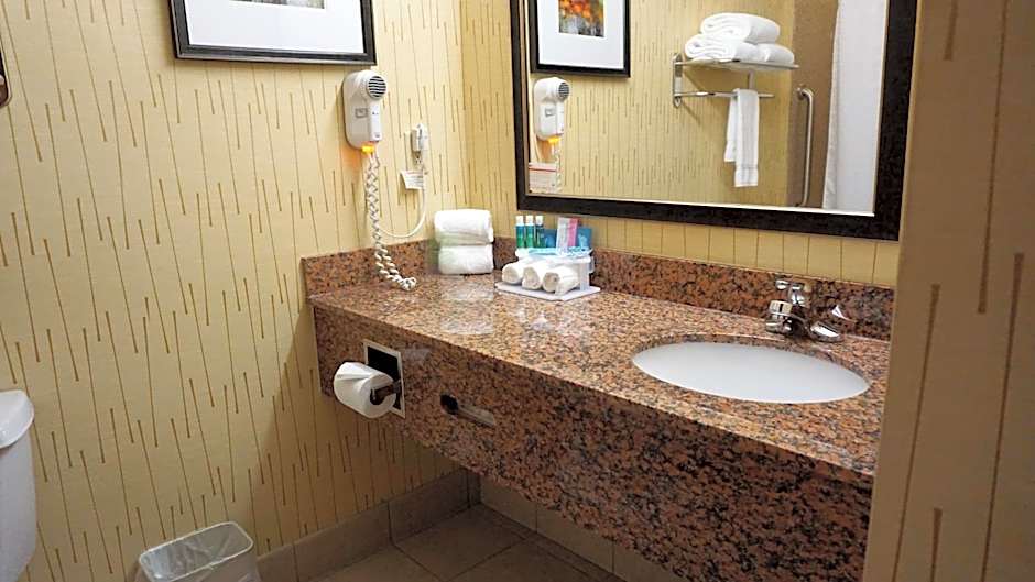 Holiday Inn Express & Suites Gibson By IHG