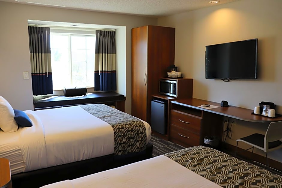 Microtel Inn & Suites by Wyndham Columbus/Near Fort Moore
