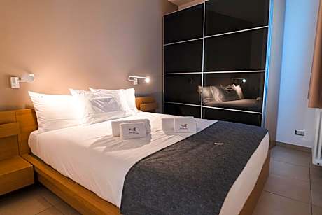 Deluxe Double Room with Terrace