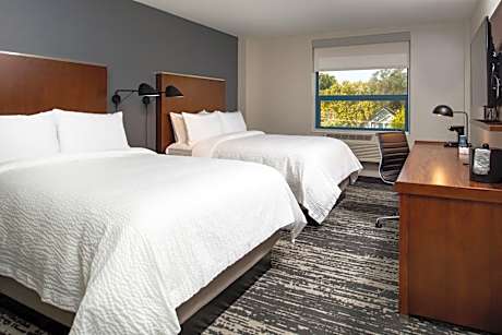 Double Queen Room