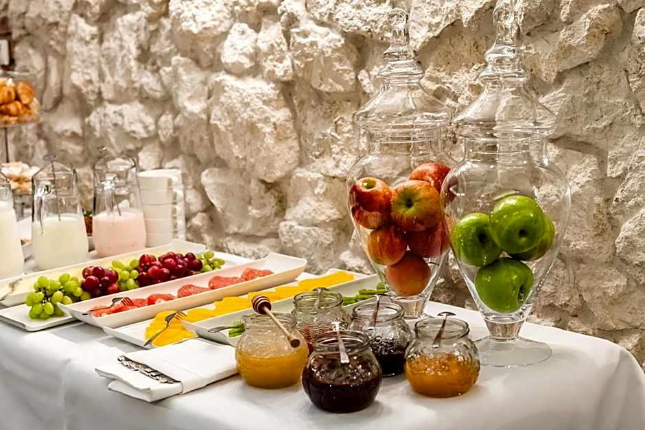 Queen Boutique Hotel