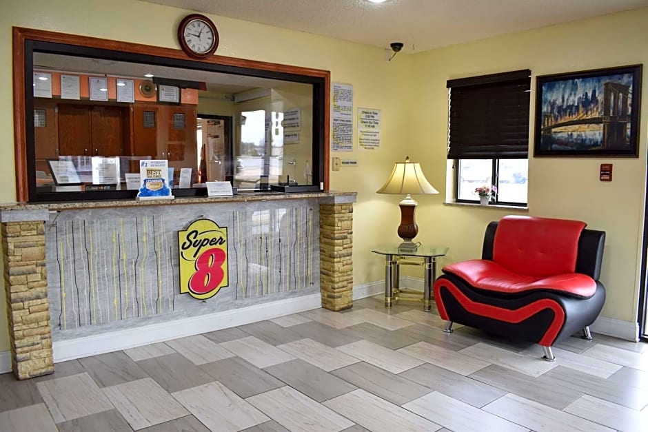 Super 8 by Wyndham Newport News/Jefferson Ave.