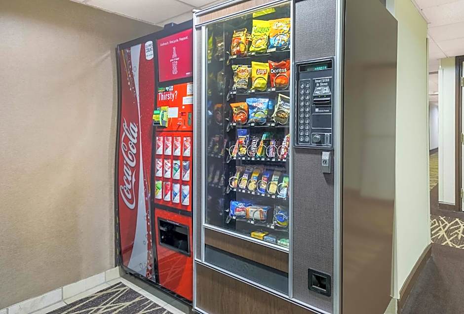 Red Roof Inn & Suites Knoxville East