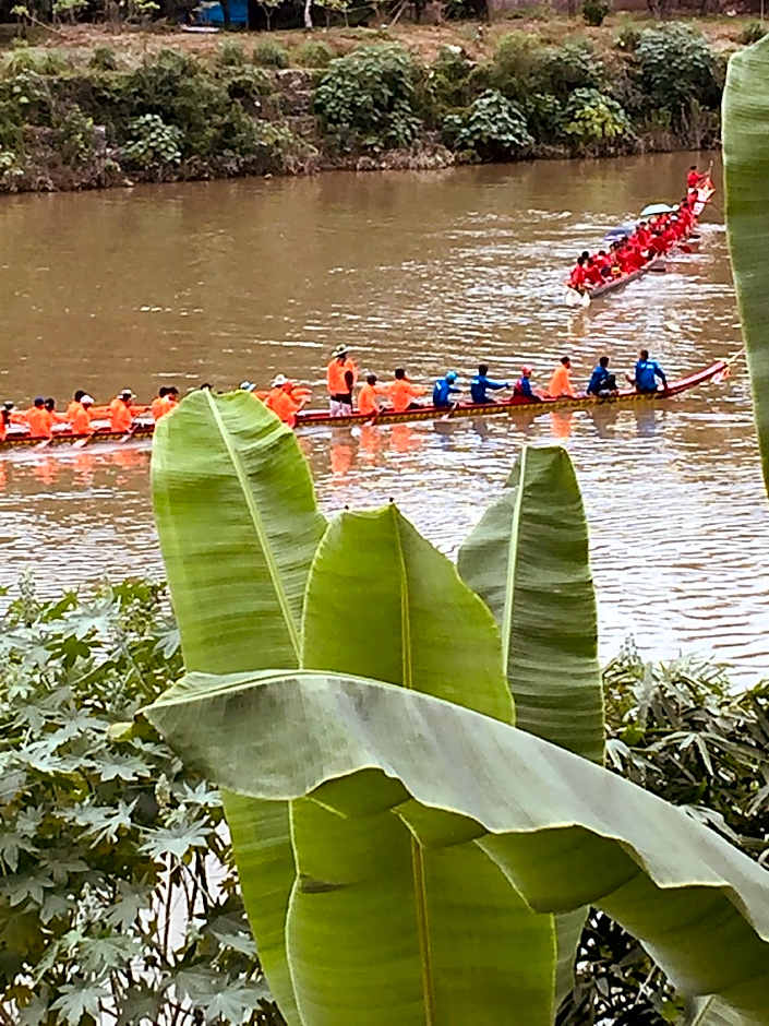 Merry Riverside Hotel