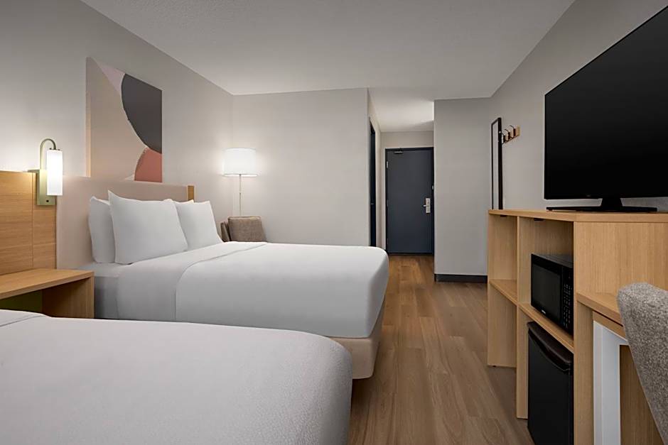 Spark by Hilton Lakewood Denver Southwest