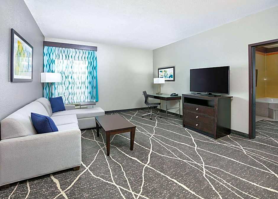 La Quinta Inn & Suites by Wyndham Bryant