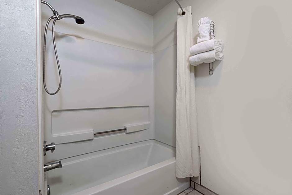 Photo 1 of 2 of 2 Queen Beds Suite