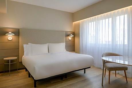 Standard Plus King Room