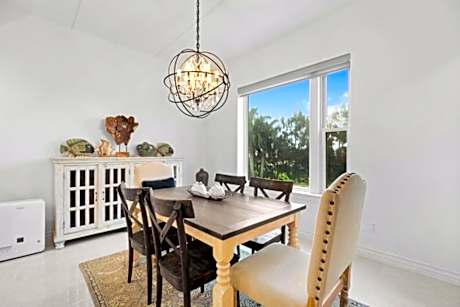 Fishermans Landing on The Bay- Las Marinas