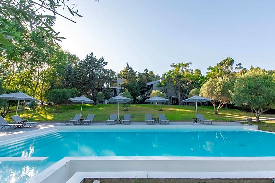 Sani More & Sani Woods