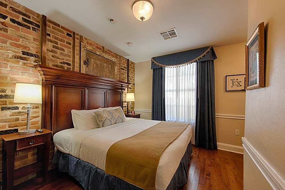 Hotel St. Pierre French Quarter
