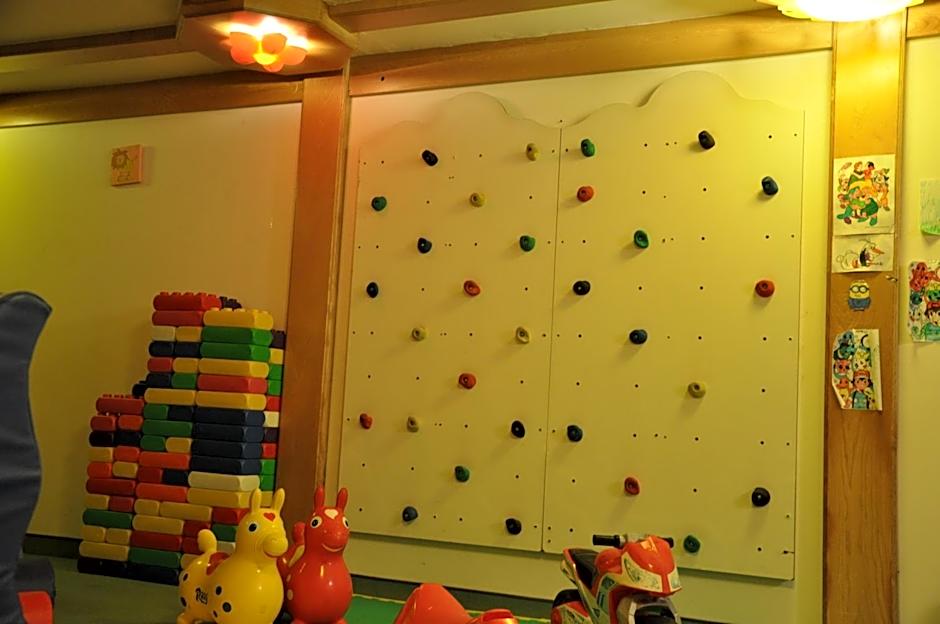 Alpen Family Hotel Someda