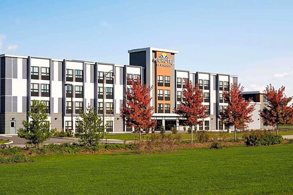 Microtel Inn & Suites by Wyndham Auroa