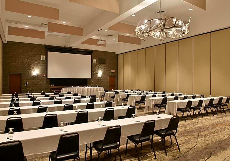 Cedar Creek Hotel Wausau - Rothschild