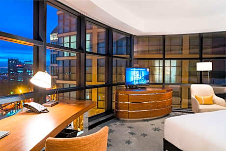 Executive Corner King Room with Panoramic View