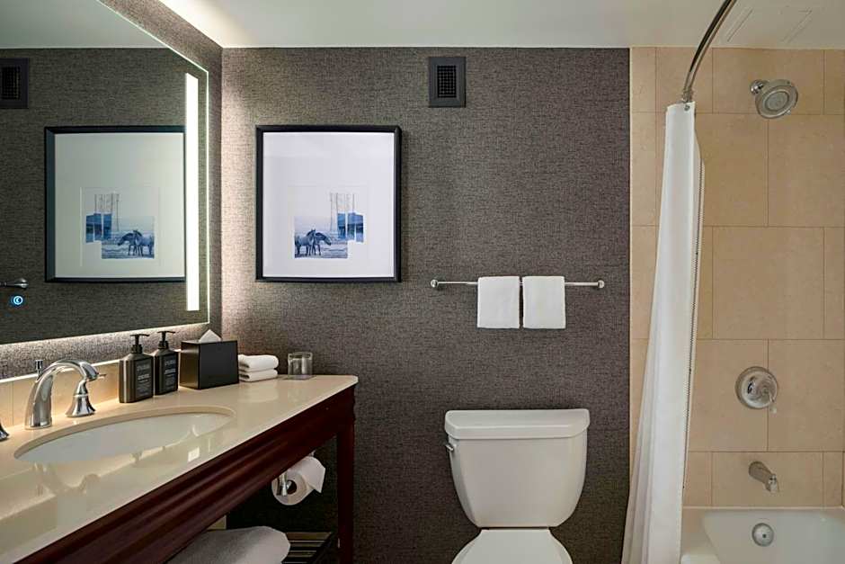 Sheraton Cavalier Calgary Hotel