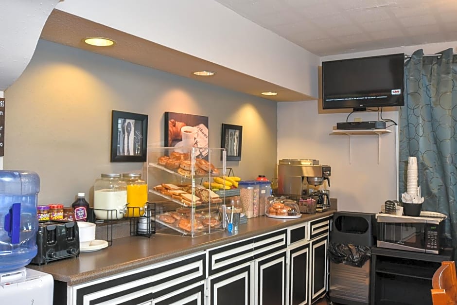 Americas Best Value Inn & Suites Williamstown