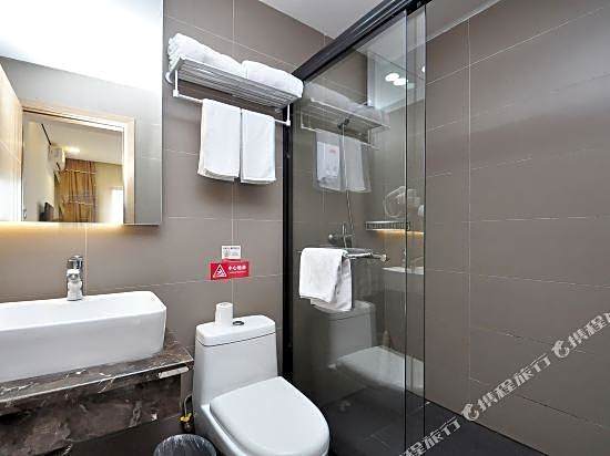 Home Inn (Ningbo Railway Station Antique City)