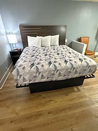 King Room - Disability Access/Non Smoking