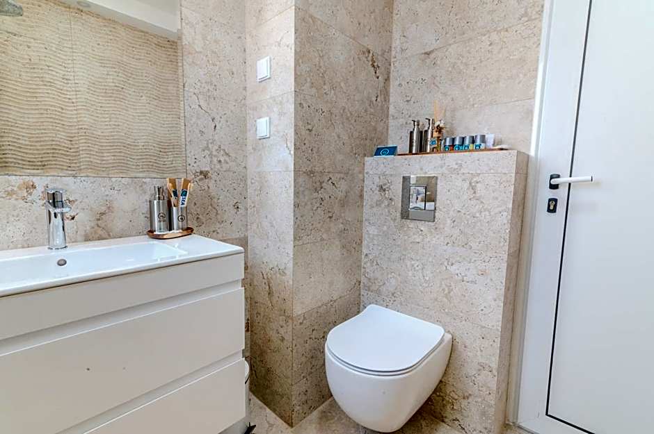 Sea Twins Luxury Aparthotel - 150 m from the beach