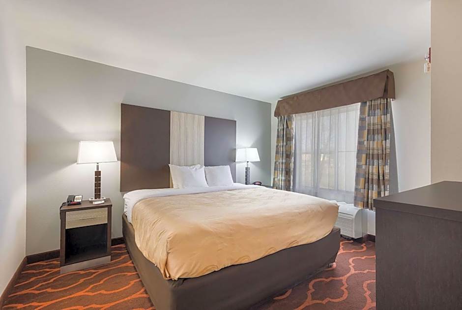 Quality Inn & Suites Huntsville Research Park Area