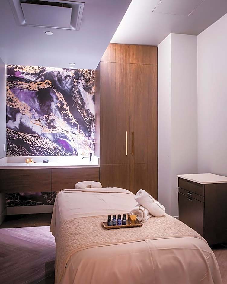 The Omni King Edward Hotel