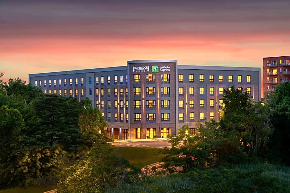 Holiday Inn Express Boston - Quincy By IHG