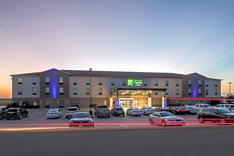 Holiday Inn Express & Suites N Waco Area - West By IHG