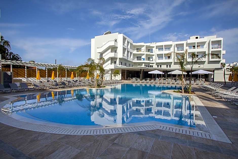 Mayfair Hotel formerly Smartline Paphos