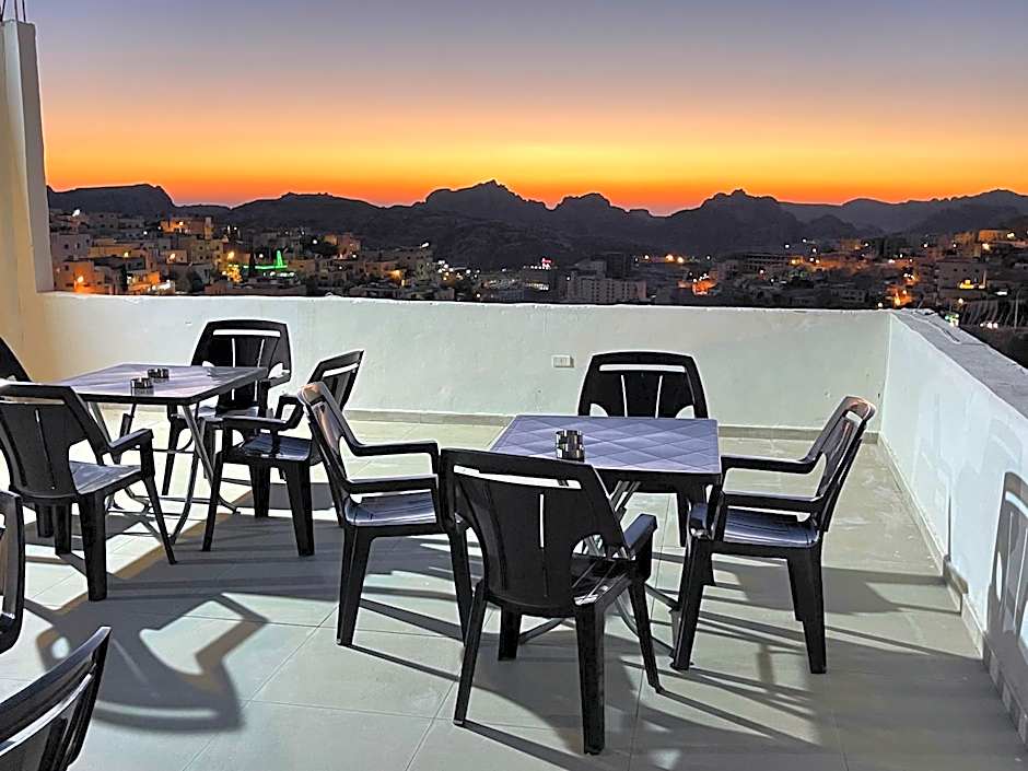 Petra Heart Hotel