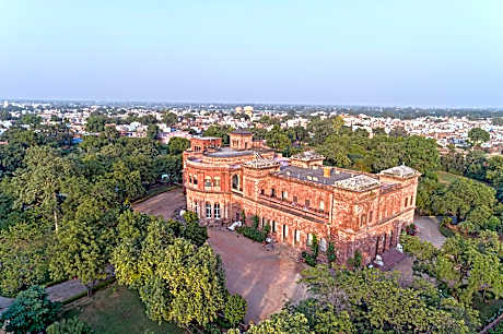 Raj Niwas Palace
