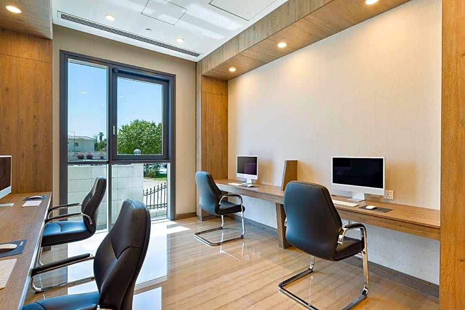 DoubleTree by Hilton Doha Downtown